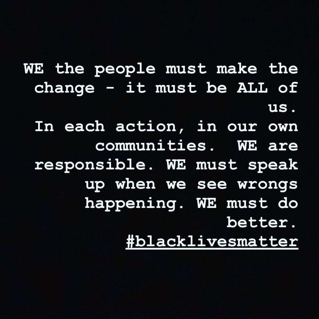 アドリアナ・リマさんのインスタグラム写真 - (アドリアナ・リマInstagram)「WE the people that must make the change - it must be ALL of us.  In each action, in our own communities.  WE are responsible. WE must speak up when we see wrongs happening. WE must do better.  #blacklivesmatter」6月1日 12時38分 - adrianalima