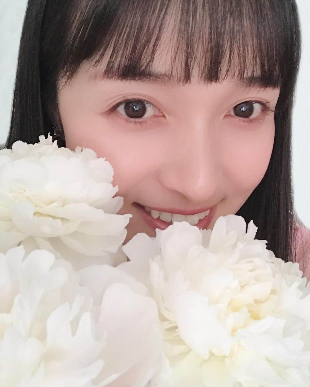 奥村佳恵のインスタグラム：「💐 #happiness」