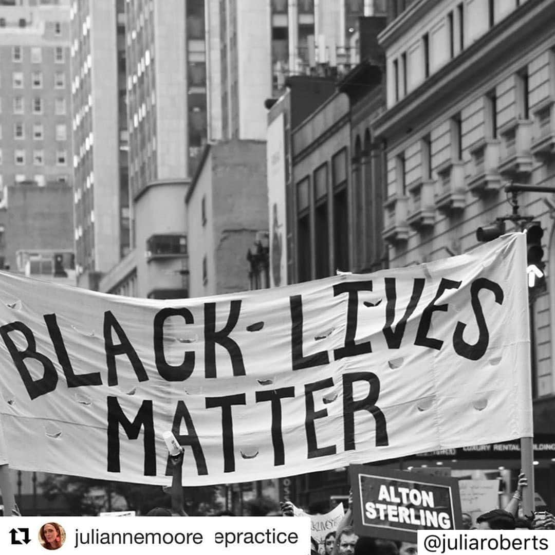 エリザベス・モスのインスタグラム：「I have privilege as a white person because I can do all of these things without thinking twice: I can go birding (#ChristianCooper) I can go jogging (#AmaudArbery) I can relax in the comfort of my own home (#bothemjean and #AtatianaJefferson) I can ask for help after being in a car crash (#JonathanFerrell and #RenishaMcBride) I can have a cellphone (StephonClark) I can leave a party to get to safety (JordanEdwards) I can play loud music (JordanDavis) I can sell CDs (AltonSterling) I can sleep (AiyanaJones) I can walk from the corner store (MikeBrown) I can play cops and robbers (TamirRice) I can go to church (Charleston9) I can walk home with Skittles (TrayvonMartin) I can hold a hair brush while leaving my own bachelor party (SeanBell) I can party on New Years (OscarGrant) I can get a normal traffic ticket (SandraBland) I can lawfully carry a weapon (PhilandoCastile) I can break down on a public road with car problems (CoreyJones) I can shop at Walmart (JohnCrawford)  I can have a disabled vehicle (TerrenceCrutcher) I can read a book in my own car (KeithScott) I can be a 10yr old walking with our grandfather (#CliffordGlover) I can decorate for a party (#ClaudeReese) I can ask a cop a question (#RandyEvans) I can cash a check in peace (#YvonneSmallwood) I can take out my wallet (#AmadouDiallo) I can run (#WalterScott) I can breathe (#EricGarner) I can live (#FreddieGray) I CAN BE ARRESTED WITHOUT THE FEAR OF BEING MURDERED (#GeorgeFloyd) White privilege is real. Take a minute to consider a Black person’s experience today. #BlackLivesMatter *I copied and pasted this ... please do the same.」