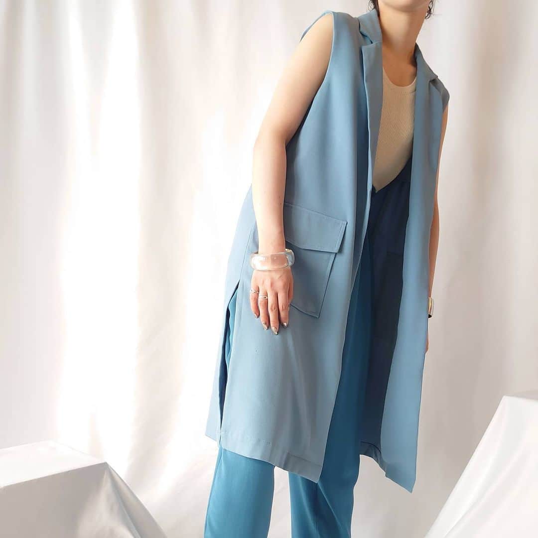 吉祥寺 古着屋 Orfeoのインスタグラム：「・ Blue ×Blue Style  #orfeo #kichijoji  #tokyo #vintage #used #fashion #coordinate #outfit  掲載商品のお問い合わせはインスタグラムのプロフィール記載のメールアドレス宛にお願いいたします。コメント、DMでのお問い合わせは受け付けておりませんのでご了承ください。」