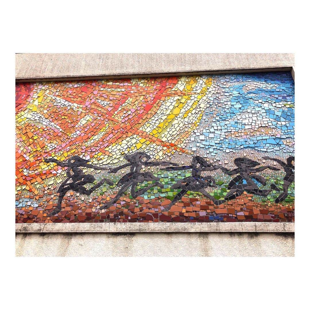 理絵さんのインスタグラム写真 - (理絵Instagram)「☀️🏃🏻‍♀️🏃🏻‍♀️🏃🏻‍♀️🏃🏻‍♀️🏃🏻‍♀️ .  #mosaic #モザイクタイル #タイル #tile #arte #art #아트 #アート #tokyo #japan #理絵アート #rie_love_art」6月1日 15時07分 - ____rie____