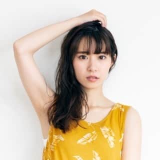 GLAM JAPANのインスタグラム：「. 近頃気温も上がってきて、あっという間に夏本番🐬☀️ . ところで、あなたは自信をもってつり革を持てる“ワキ”に仕上がっていますか？（笑） 実は黒ずんだポツポツ毛穴の処理に悩んでいる女性がかなり多いんです。 . あなたの「ワキポツ」、目立ってない？ノースリーブ×つり革に自信の持てないアナタに。 . 詳しくはプロフィールのURLからチェックしてみて☝️💕 . #スキンケア #毛穴 #ワキポツ #ノースリーブ #ケアノキュア」