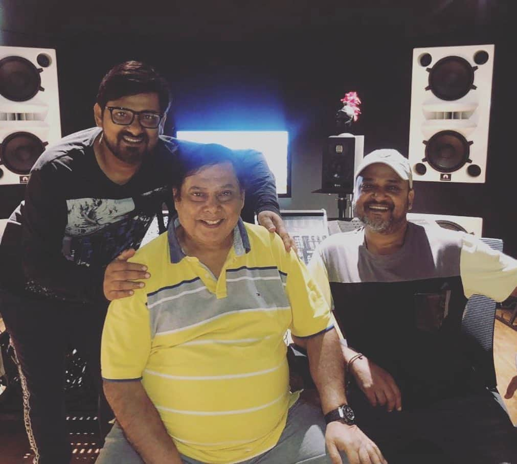 Varun Dhawanさんのインスタグラム写真 - (Varun DhawanInstagram)「THANK U FOR THE 🎵 #wajidkhan  Shocked and very sad to hear about the passing of Wajid bhai. He was a genuine soul and extremely close to my family and especially my father. The song I am known for #palat is given by him and his brother sajid. He was always loving and caring to me and Rohit did 5 albums with my dad #msk, #partner #chasmebadoor , Mth , Judwaa2  He was a good man and loved by one and all. I will miss you Wajid bhai ❤️」6月1日 15時47分 - varundvn