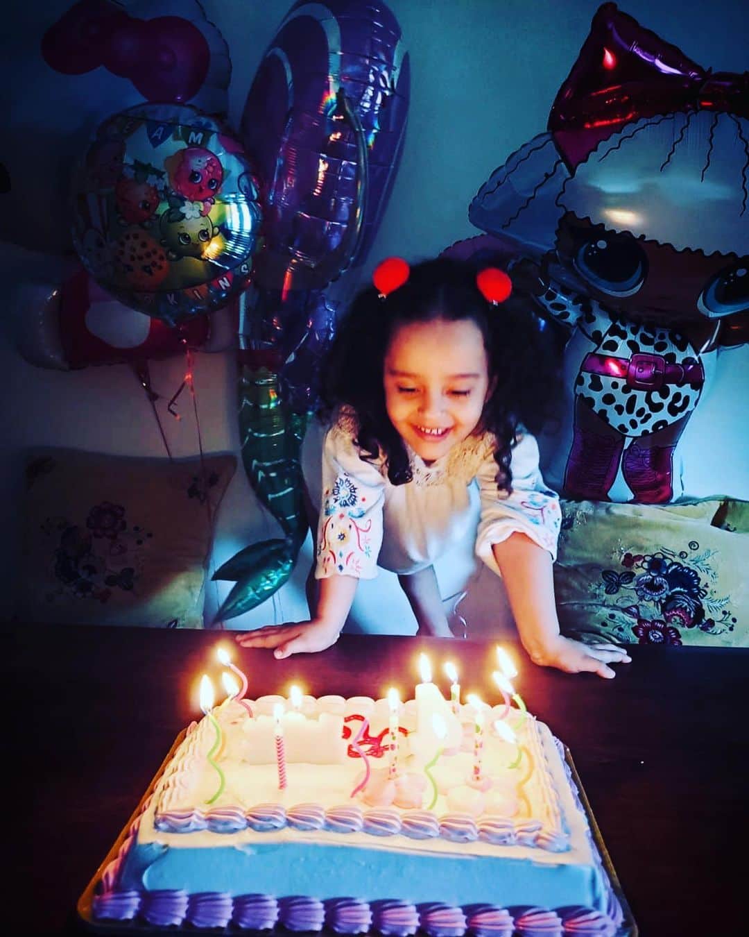 Carolina Gonzalezさんのインスタグラム写真 - (Carolina GonzalezInstagram)「🎡🎈H A P P Y 4th  B I R T H D A Y  R O S A 🎈🎠 Can’t believe it has been 4 years !!! The day you saved both of our lives🙏🏽🌹 You are Mommy’s HERO!!!! Mommy’s Miracle Baby!!!! I love you...I admire you...I am in constant awe of you!!! I am such a lucky Mommy!!!! #NICU #NICUbaby #NICUwarrior」6月1日 16時02分 - cgonzalezbeauty