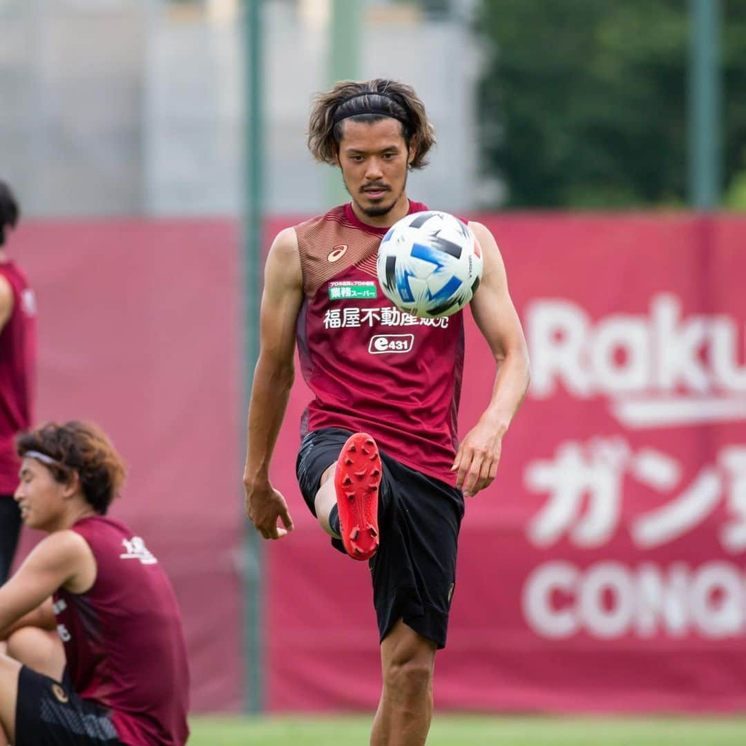 ヴィッセル神戸さんのインスタグラム写真 - (ヴィッセル神戸Instagram)「今日からは全体練習！⚽️ Team training resumes! ⚽️ .  #vissel #visselkobe #ヴィッセル #ヴィッセル神戸 #Kobe #神戸 #WeAreKobe #KobeForeverForward #一致団結 #JLeague #Jリーグ」6月1日 16時14分 - visselkobe