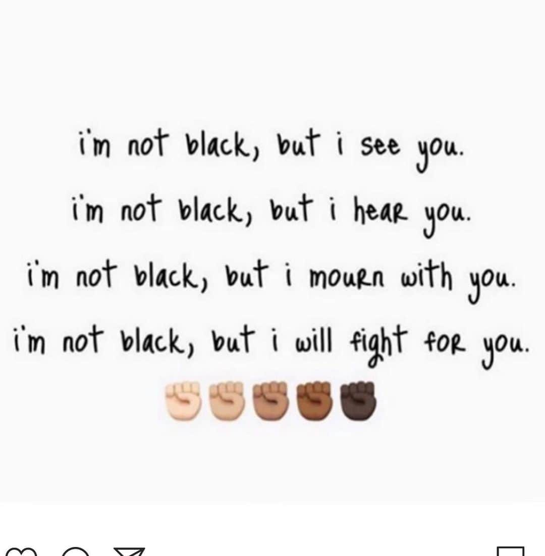 キアラ・フェラーニさんのインスタグラム写真 - (キアラ・フェラーニInstagram)「Now and forever I stand in solidarity with black people in their long fight against racism and white supremacy, and for peace and acceptance. I know I am privileged and I will always use this privilege to help fight differences and make this world a better place. I’ll try to educate myself even more and help as much as I can. I put a lot of links in my stories to sign useful petitions that can really make a change and linked some of my favorite activists to help us guide us in these tough times 🙏🏻」6月1日 17時41分 - chiaraferragni