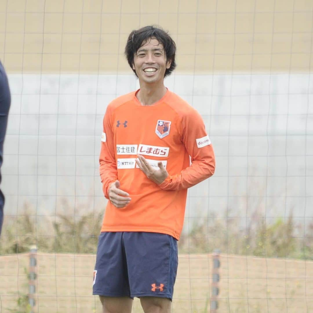 大宮アルディージャさんのインスタグラム写真 - (大宮アルディージャInstagram)「本日のグループトレーニング📸⚽️ ボールまわしをレンズ越しに追うと、撮影のブランクもあってか目がまわりました😅 #大宮アルディージャ #ardija #Jリーグ #WINWIN #4マクシメンコ #11侃志 #15大山 #17ハスキッチ #高木監督 #6河面 #5俊輝 #36吉永 #27戸島 #10黒川」6月1日 17時58分 - omiya.ardija