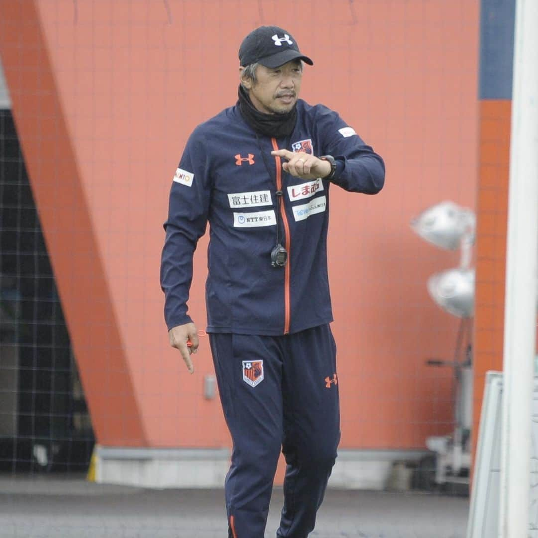 大宮アルディージャさんのインスタグラム写真 - (大宮アルディージャInstagram)「本日のグループトレーニング📸⚽️ ボールまわしをレンズ越しに追うと、撮影のブランクもあってか目がまわりました😅 #大宮アルディージャ #ardija #Jリーグ #WINWIN #4マクシメンコ #11侃志 #15大山 #17ハスキッチ #高木監督 #6河面 #5俊輝 #36吉永 #27戸島 #10黒川」6月1日 17時58分 - omiya.ardija