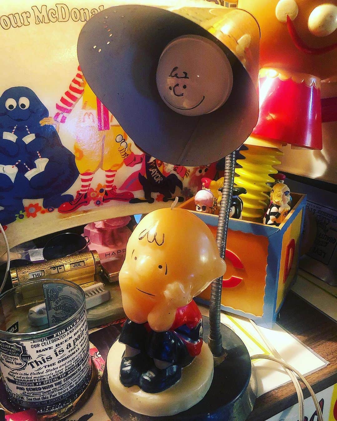 大川知英のインスタグラム：「70's Hollmark Charlie brown Candle これは火がつけれない可愛いロウソク🕯誰かに見られてる気がするなーと 考えてるチャーリーブラウン🤡upi🧘🏼‍♂️ #hollmark #candle#charliebrown #70s#火がつけられない #可愛いロウソク #誰かに見られてる気がする#upi #amecajiboys#takatsubase #アメトイ部#YouTube」