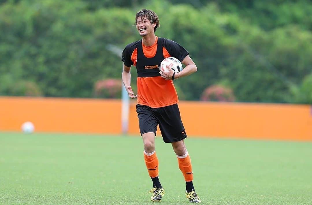 立田悠悟のインスタグラム：「全体練習できました！ 公式戦に向けて再スタート👍」
