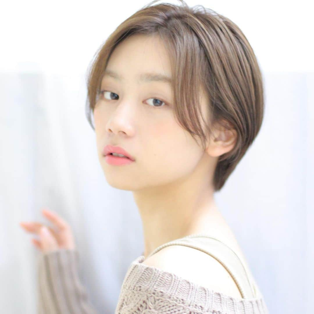 OZmall hairsalon（オズモール ヘアサロン）さんのインスタグラム写真 - (OZmall hairsalon（オズモール ヘアサロン）Instagram)「【product×OZmall】﻿ ﻿ オーガニックのヘア＆スキンケアブランド「product」のヘッドスパが体験できるＯＺ限定コラボプランが期間限定で登場！﻿ ﻿ 優しいラベンダーの香りで癒されるオーガニックヘッドスパ体験はいかが？﻿ ﻿ 現品サイズの頭皮美容液（25ml：2750円）orドライシャンプー（115ml：1650円）をお土産にプレゼント🧴﻿ ﻿ 6月24日（水）までの来店限定プランを体験して、自宅でも上質なオーガニックケアを始めてみて。﻿ ﻿ 詳細・予約はプロフィールのURLからチェック✧﻿ https://www.ozmall.co.jp/hairsalon/feature/21741/﻿ ﻿ 写真提供/hair + resort lagoon、product﻿ ﻿ #product #プロダクト #オズモールコラボ ﻿ #コラボ企画  #ozmall #ozmallhair #hairsalon #hair  #オズモールヘア #心ときめくお出かけ体験 #東京女子部 ﻿ #instagood #instalike #女子力向上委員会 #暮らしを整える #美容女子 #美容好きな人と繋がりたい #ヘアサロン #サロンモデル #サロモ #オーガニックコスメ #オトナ女子 #大人女子 #ドライシャンプー #頭皮ケア」6月1日 18時23分 - ozmall_beauty