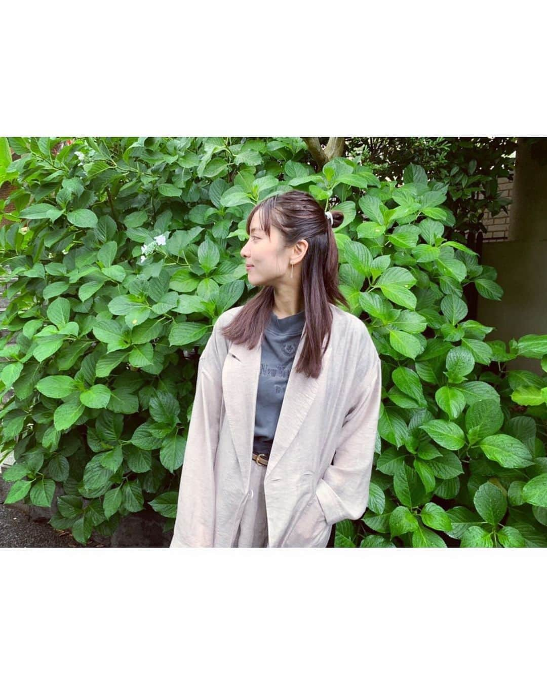 石川恋さんのインスタグラム写真 - (石川恋Instagram)「やっとSSのお洋服が着られた🥳 というわけで久々の私服は #AULAAILA のセットアップ🌈 今日は現場でとてもお久しぶりな方々にお会いできてテンションが上がりました！ インが楽しみです💜 きっと皆さんにも喜んでいただけると思います、 情報解禁までお楽しみに✨」6月1日 18時31分 - ren_ishikawa