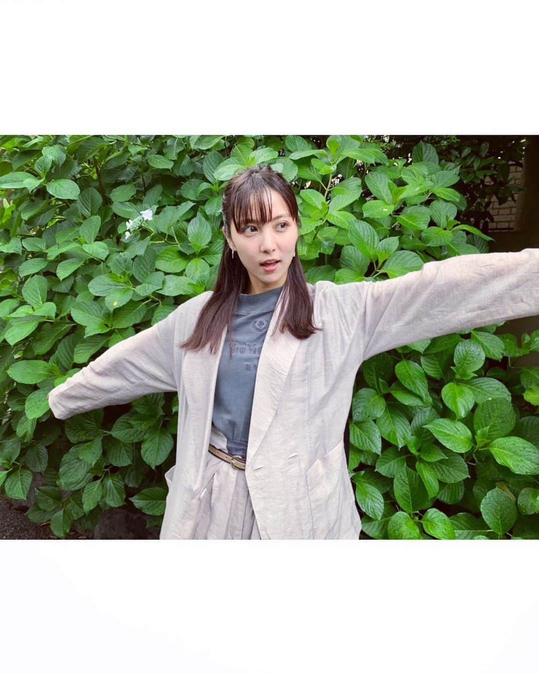 石川恋さんのインスタグラム写真 - (石川恋Instagram)「やっとSSのお洋服が着られた🥳 というわけで久々の私服は #AULAAILA のセットアップ🌈 今日は現場でとてもお久しぶりな方々にお会いできてテンションが上がりました！ インが楽しみです💜 きっと皆さんにも喜んでいただけると思います、 情報解禁までお楽しみに✨」6月1日 18時31分 - ren_ishikawa