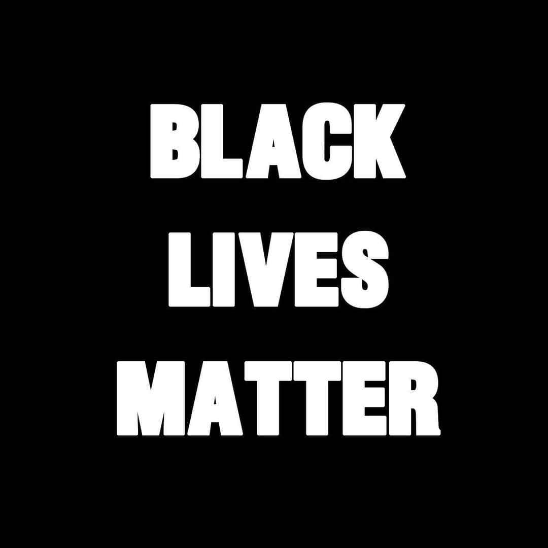 マヤ・ジェーン・コールスさんのインスタグラム写真 - (マヤ・ジェーン・コールスInstagram)「Black Lives Matter. I haven’t been posting much lately, but I don’t believe anybody should be staying silent right now. It saddens me so much to see all of this bullshit is still going on full force. Sitting back and watching isn’t good enough #doyourpart #speakup #stopracism #standtogether I’ve donated to these organisations: Black Lives Matter, ACLU, Southern Poverty Law Centre. Even the smallest things make a difference so now is the time to do whatever you can 🖤」6月2日 5時29分 - mayajanecolesofficial