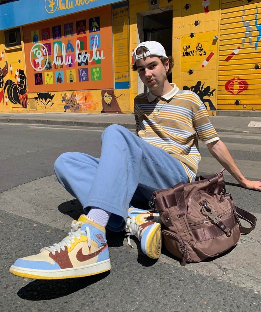 ジョージジーナ&ルーシーのインスタグラム：「We love how @purploulou styled our Miss Mini Piece 🤎 Tag us in your stories and postings we can’t wait to see you rocking our bags #georgeginalucy #gglsquad」