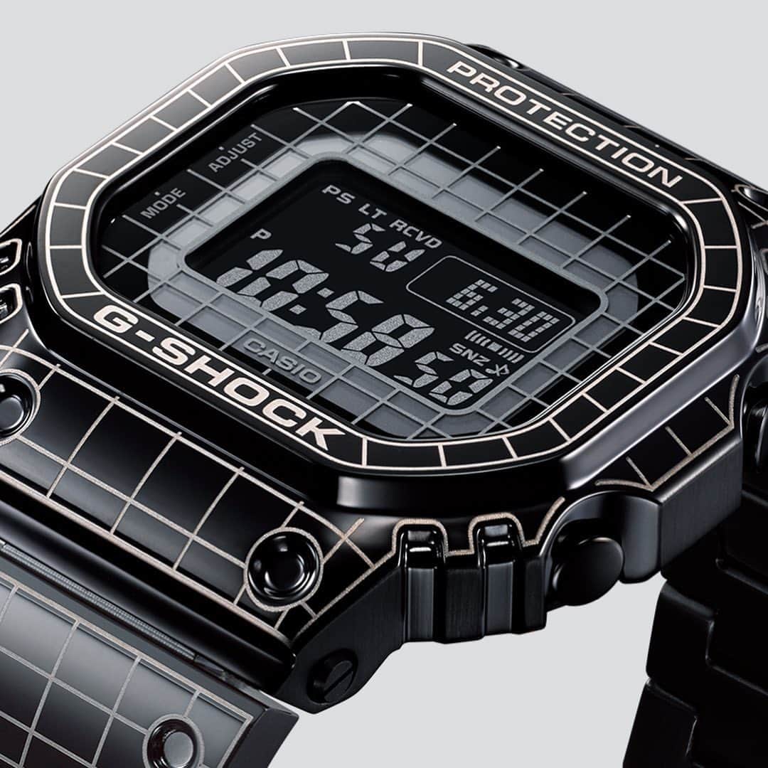 G-SHOCKさんのインスタグラム写真 - (G-SHOCKInstagram)「Influenced by the past, built for the future. Featuring a laser-etched tunnel pattern on a stainless steel case and band with a black IP finish, the NEO GRID is a retro-futuristic fantasy. (🔎: #GMWB5000)」6月2日 4時56分 - gshock_us