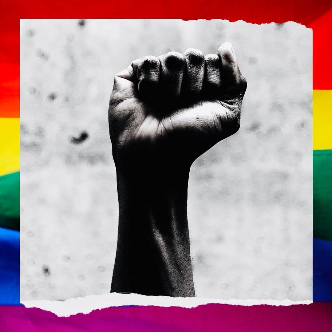 オリヴィア・パレルモのインスタグラム：「As today marks the beginning of #pridemonth 🌈 —a time meant to celebrate inclusivity and the birth of the modern gay rights movement—let us not forget that the origin of what is now a celebration was the Stonewall Uprising. These riots ignited the need for change in a country that deeply struggled with the equality of its citizens. It saddens me that we still have a very similar fight for equality and justice for another marginalized group of our people. Yet, it also gives me hope that our necessary peaceful protests today can affect change for tomorrow. I stand in solidarity with my LGBTQ+ ❤️🧡💛💚💙💜 and BIPOC ✊🏿✊🏾✊🏽✊🏼✊🏻 communities not only last week, today, or tomorrow, but for as long as there is inequality. Let's remember those who paved the way, support those who need it, and continue to educate ourselves on others’ struggles and not just our own. 💪」