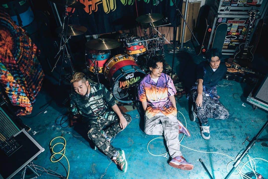 WANIMAのインスタグラム：「6月1日から集合写真を新しくしました。﻿ ﻿ よろしくお願い致します。﻿ ﻿ #WANIMA」