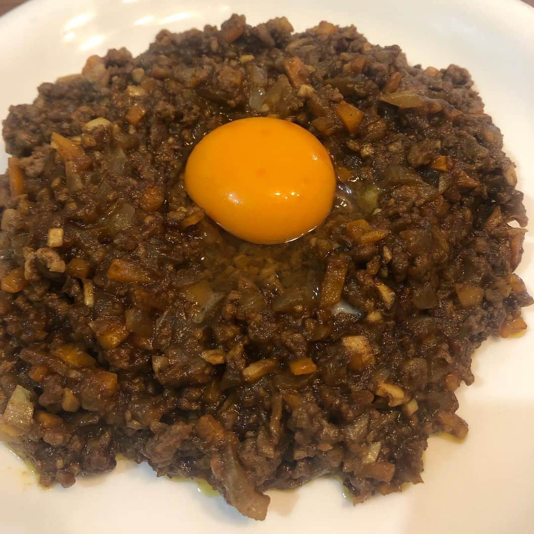 南海キャンディーズ【公式】のインスタグラム：「乾きカレー」