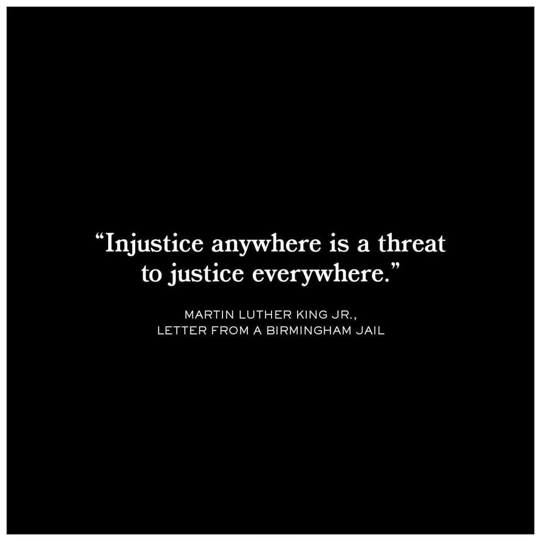 コーチさんのインスタグラム写真 - (コーチInstagram)「––“Today, we continue to mourn the incalculable loss of George Floyd, Ahmaud Arbery, Breonna Taylor, Eric Garner, Trayvon Martin, Emmett Till, and too many others. Black Lives Matter.  At Coach we lead with our hearts and values, and stand up for the social issues we believe in. The events unfolding right now are also deeply personal to me.  This past weekend, I re-read Martin Luther King Jr.’s 1963 “Letter from a Birmingham Jail.” Almost 60 years have passed, yet America is still struggling to solve a 400-year-old problem. In a moment where we must all reflect honestly about our nation’s history of racial injustice, we have asked ourselves – what can we do to drive change and put an end to systemic inequality?  Together, we stand with my fellow Black employees, customers, partners and the Black community as a whole. The time is now for meaningful action and we are in the process of partnering with a number of social justice, legal, and corporate entities to formulate a longer-term plan for addressing systemic inequality. More to follow soon on the actions we are taking.  I believe that we will stand taller if we all stand together, lead with compassion, and commit to change that creates a fair and just future for all.” —Jide Zeitlin, @Tapestry CEO  #BlackLivesMatter」6月1日 21時41分 - coach