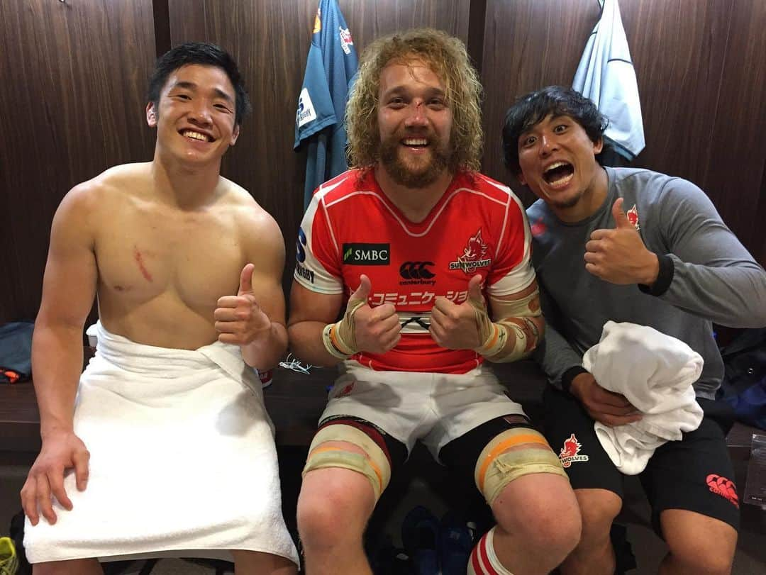 金正奎さんのインスタグラム写真 - (金正奎Instagram)「.﻿﻿ Super Rugbyでの経験﻿ 人生初めての大怪我﻿ 🇸🇬🇿🇦🇳🇿様々な国への遠征﻿ ﻿ とにかく全てが今の自分にとって﻿ かけがえのない経験です。﻿ ﻿ 2シーズンこのチームで戦えたことが本当に誇りです。 ありがとう @sunwolves #sunwolves #サンウルブズ」6月1日 21時41分 - shokei1003