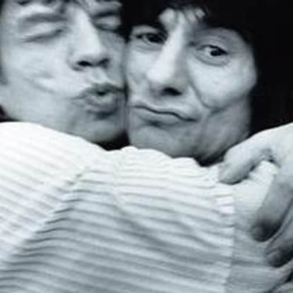 ミック・ジャガーさんのインスタグラム写真 - (ミック・ジャガーInstagram)「Hope you have a happy birthday @ronniewood! Love Mick」6月1日 22時04分 - mickjagger