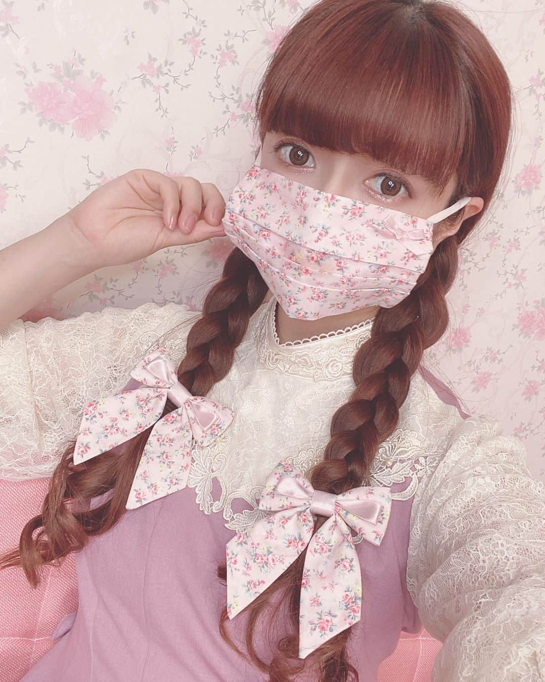 青木美沙子さんのインスタグラム写真 - (青木美沙子Instagram)「@innocentworldofficial  さんの新しいマスク💓 マスクも欠かせない日常生活の一部になったので、少しでもカワイイマスクでテンション上げましょう💓」6月1日 22時28分 - misakoaoki