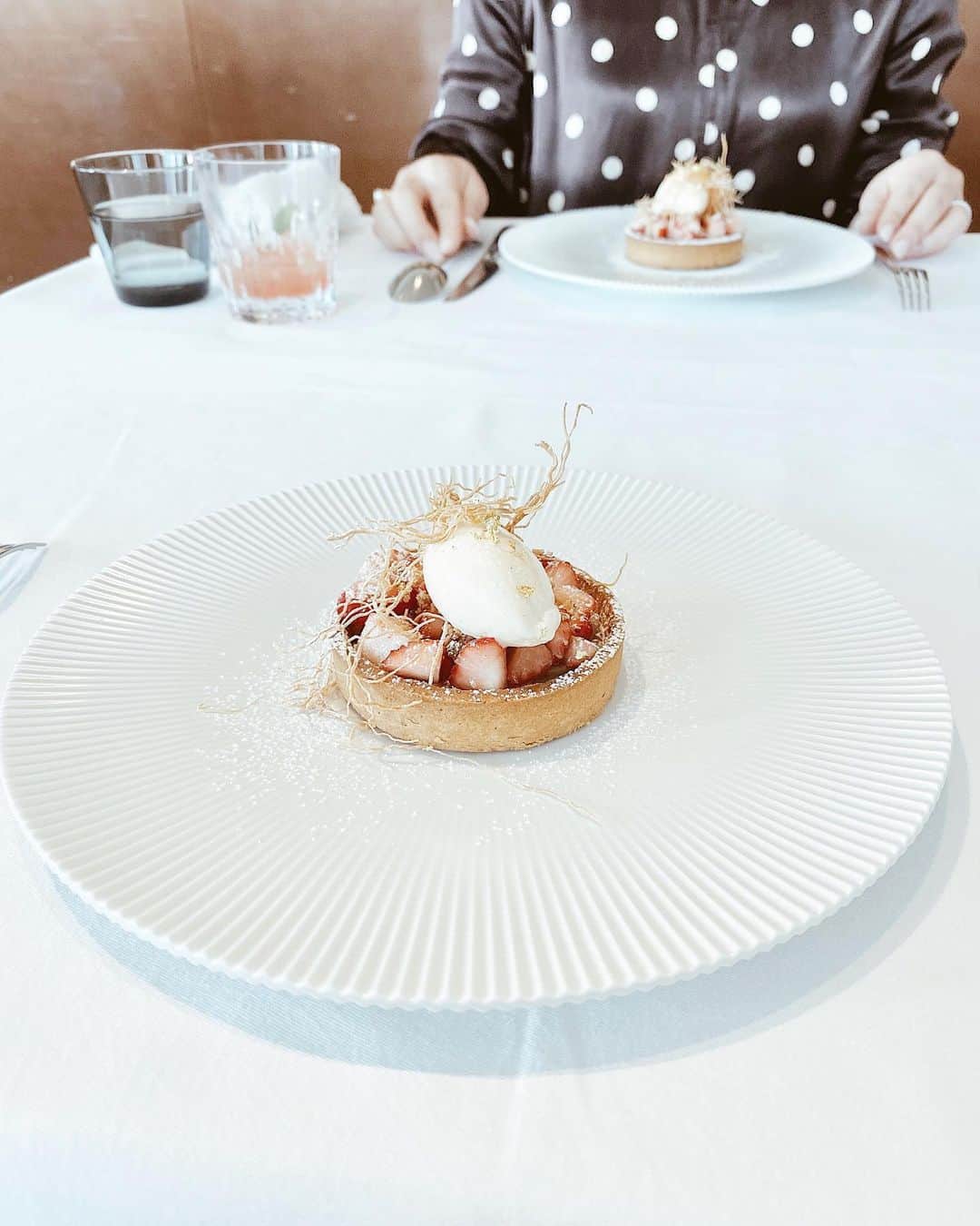 新井椎己のグルメインスタ