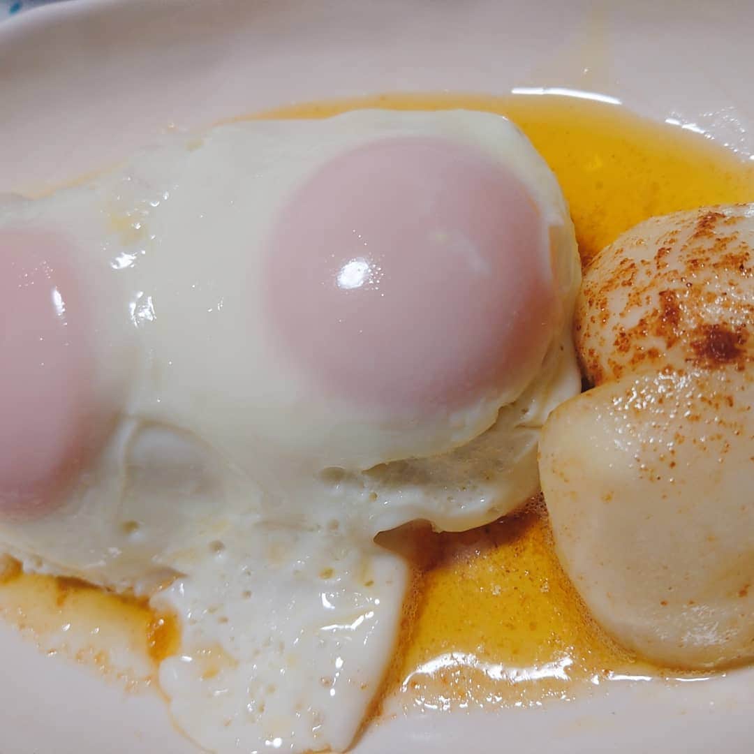 加藤園子さんのインスタグラム写真 - (加藤園子Instagram)「スッゴク美味しいチーズの味噌漬け作った💕 #OZアカデミー のレフェリー  #伊東幸子 に教えてもらったのー✨ あたしは地元の赤味噌派なんで、  #チーズの赤味噌漬け  その後の写真は、自粛中に #クックパッド 先生で覚えた、 #簡単明太クリームパスタ、#簡単タンドリーチキン #簡単鶏ハム #かぶのバターソテー  去年沖縄から買ってきた #ガパオライス✨ 全部簡単メニュー😁✌️ 好きなものを自分で作る喜び✨  #自粛中に #ミシンの楽しさと #料理の楽しさを #再確認しました」6月1日 22時31分 - kato_sonoko