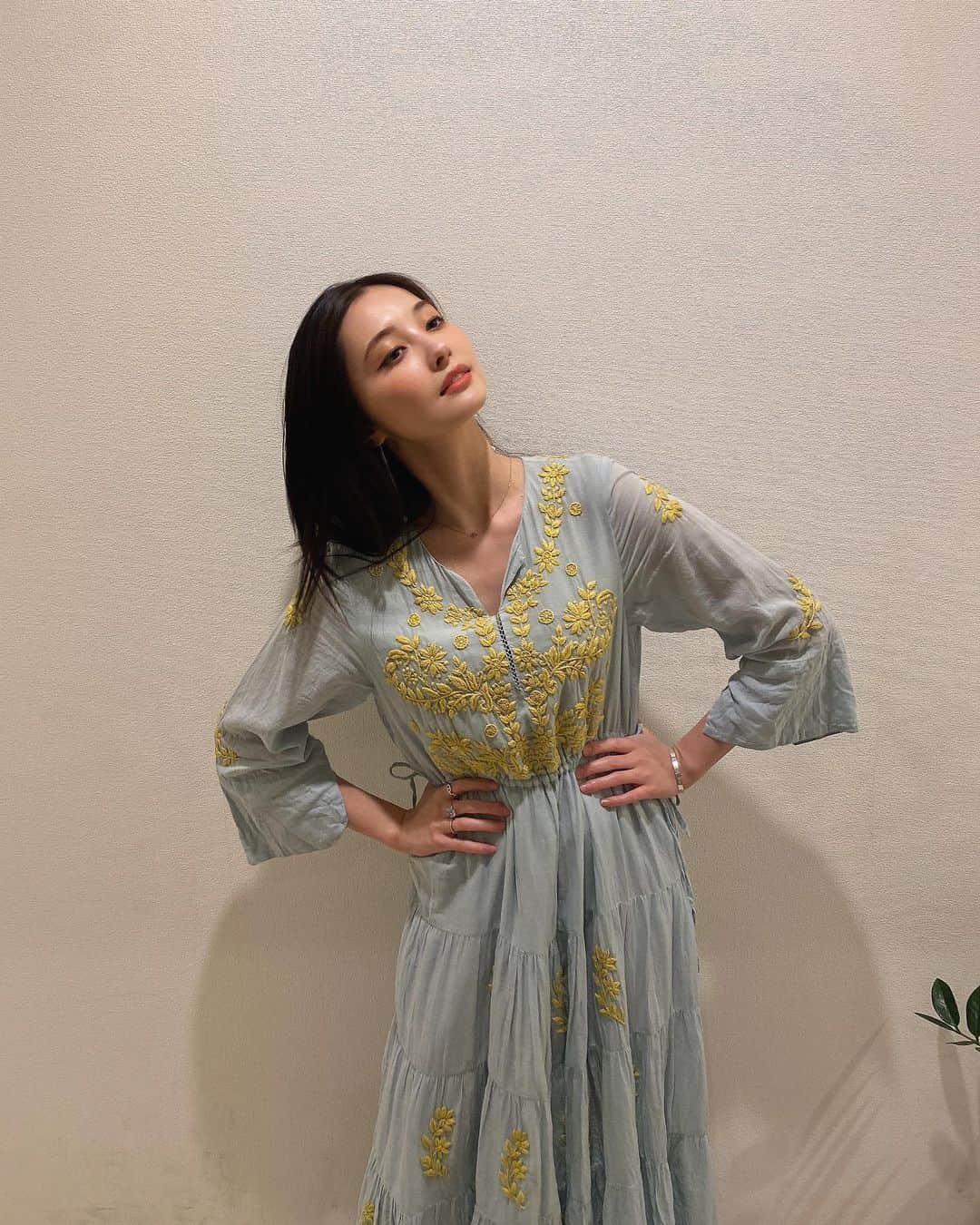 大石絵理のインスタグラム：「明日のトリニク衣装です🤗 リモート収録だったのですが次回からはまた収録できそうで楽しみにしています🥰」