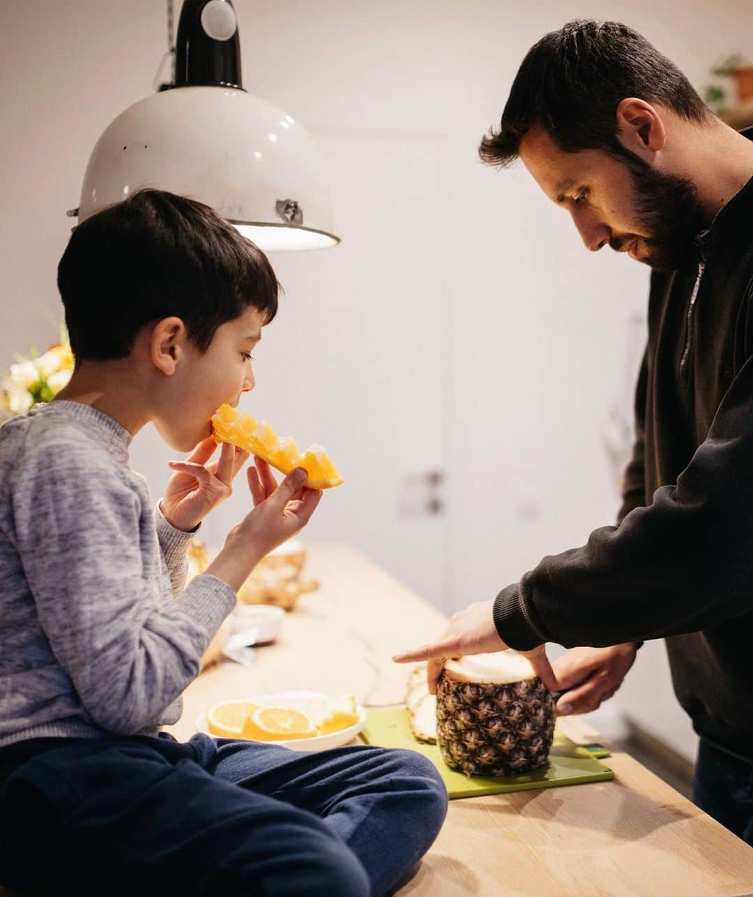 デビッド・ベッカムさんのインスタグラム写真 - (デビッド・ベッカムInstagram)「Today is Global Day of Parents. As a father of four I know that being a parent means you have to show strength, love, care and patience all at once and especially during this time. Today I’m thinking of all the different types of parents out there doing their best, happy Global Day of Parents. #EarlyMomentsMatter @UNICEF」6月1日 22時58分 - davidbeckham