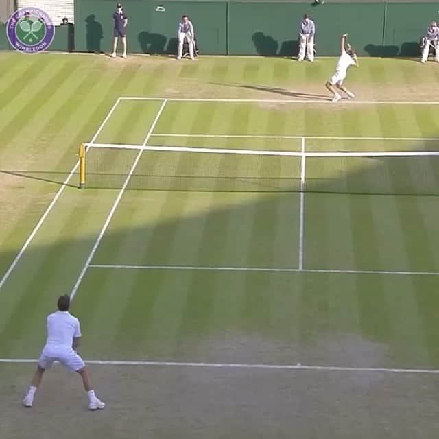 リシャール・ガスケのインスタグラム：「Backhand battle with @stanwawrinka85 in Wimbledon , the best one handed backhand I ever faced 💪 @wimbledon」