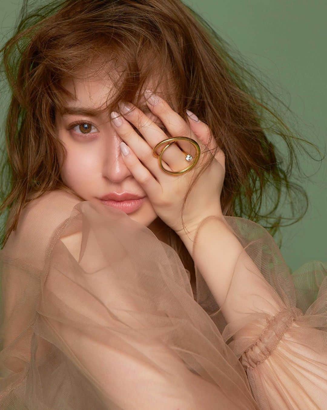野崎萌香さんのインスタグラム写真 - (野崎萌香Instagram)「#肌が乾くクセを全部やめてみた  #other shot📸」6月1日 23時04分 - moeka_nozaki