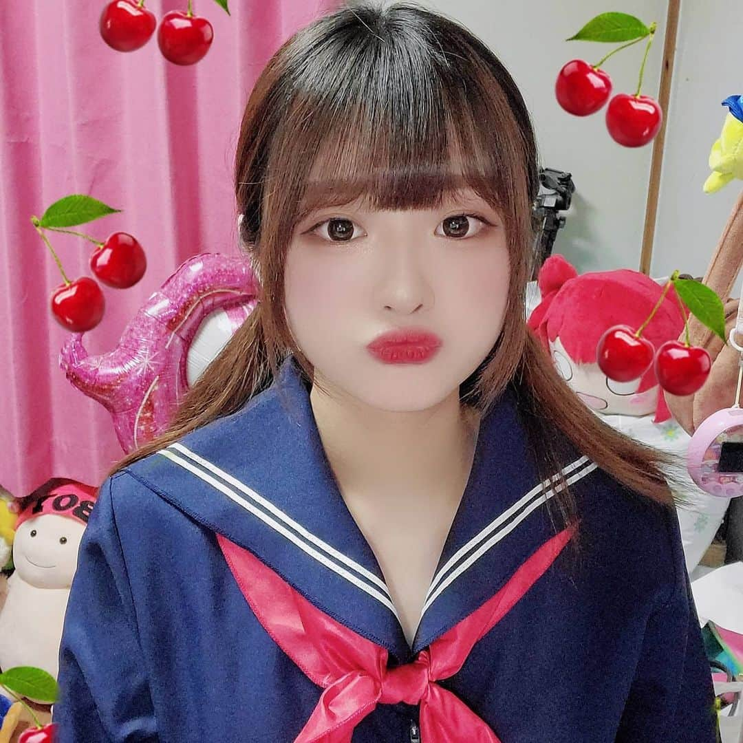 ゆるもちさんのインスタグラム写真 - (ゆるもちInstagram)「교복 코스프레🍒」6月1日 23時04分 - _chapax2