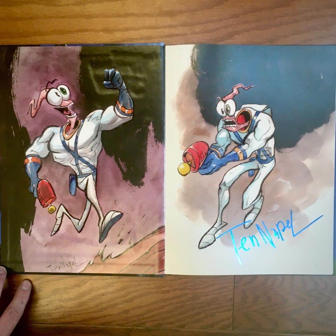 アウル・シティーさんのインスタグラム写真 - (アウル・シティーInstagram)「The great @dougtennapel, creator of Earthworm Jim, sent me two of his books. Absolutely incredible illustrations and art, the book pages have gold on them, even the box they came in is stunning. Really beautiful stuff. Go see what Doug is working on currently if you’re into comics and graphic novels.  It brings me joy to wander around the universe of an artist, to experience the adventure and intrigue they bring to life through their work. Studying someone’s craft not only inspires me, it unlocks my own imagination when I realize there are infinite numbers of worlds and stories and characters one can create, each of them new and unique and wonderful.」6月1日 23時11分 - owlcityofficial