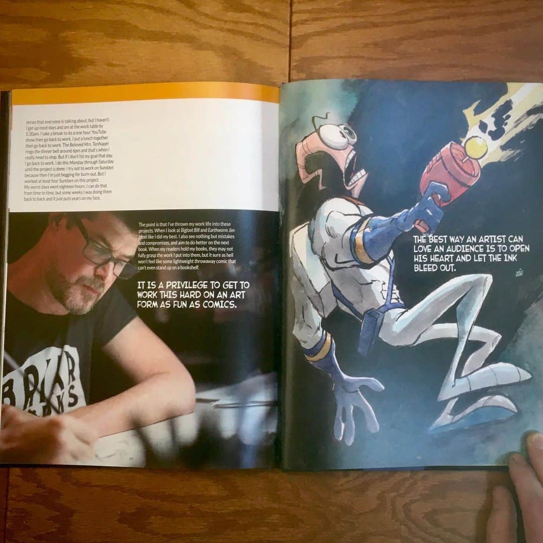 アウル・シティーさんのインスタグラム写真 - (アウル・シティーInstagram)「The great @dougtennapel, creator of Earthworm Jim, sent me two of his books. Absolutely incredible illustrations and art, the book pages have gold on them, even the box they came in is stunning. Really beautiful stuff. Go see what Doug is working on currently if you’re into comics and graphic novels.  It brings me joy to wander around the universe of an artist, to experience the adventure and intrigue they bring to life through their work. Studying someone’s craft not only inspires me, it unlocks my own imagination when I realize there are infinite numbers of worlds and stories and characters one can create, each of them new and unique and wonderful.」6月1日 23時11分 - owlcityofficial