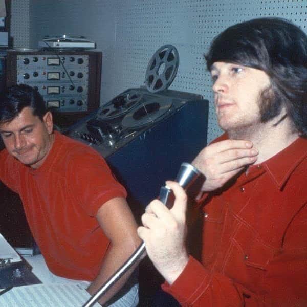 ブライアン・ウィルソンさんのインスタグラム写真 - (ブライアン・ウィルソンInstagram)「Brian listening to a playback during the SMiLE sessions.  #brianwilson #SMiLE #thebeachboys #1966」6月2日 0時12分 - brianwilsonlive