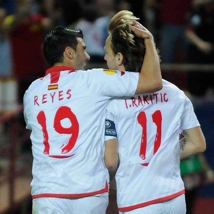 イヴァン・ラキティッチのインスタグラム：「Hoy, ya un año sin ti. Pero te seguimos recordando cada día. Cuanta falta nos haces, hermano. ❤️🙏 #joseantonioreyes #leyenda #hermano」