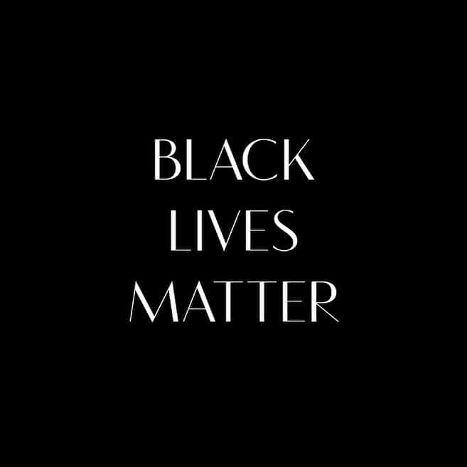 シャーロット・ティルベリーさんのインスタグラム写真 - (シャーロット・ティルベリーInstagram)「BLACK LIVES MATTER⠀⁣⁣⁣ ⠀⁣⁣⁣ WE STAND WITH YOU 🖤 ⠀⁣⁣⁣ ⁣ Charlotte Tilbury Beauty stands against racism, against inequality and against hatred.⁣ ⁣⁣ Below are 3 causes for change and racial justice that we have donated to, and will continue to... ⁣⁣⁣ ⁣⁣⁣ @aclu_nationwide⁣ @blklivesmatter⁣⁣⁣ @NAACP」6月2日 1時10分 - charlottetilbury
