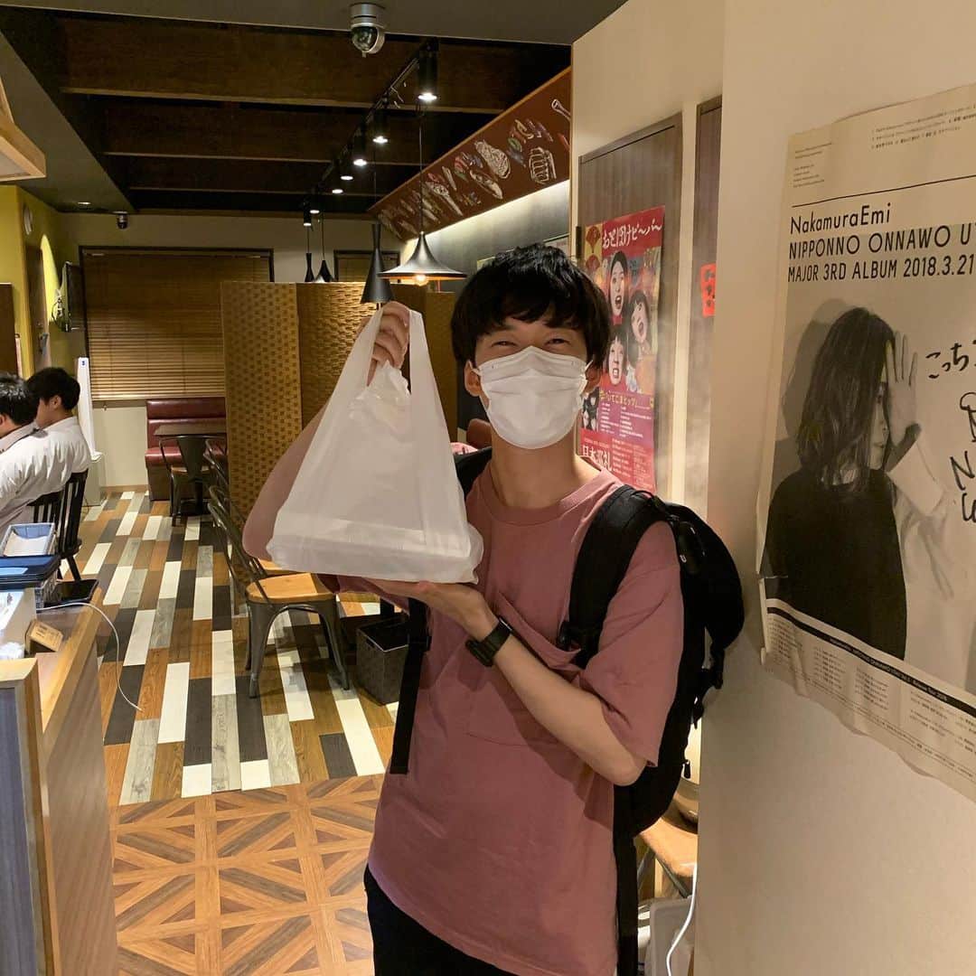 のインスタグラム：「きんめ鯛の上田だうもからあげさんテイクアウトしてくれました！ さきいかモノマネ大好きやで！ ありがとうな😄」