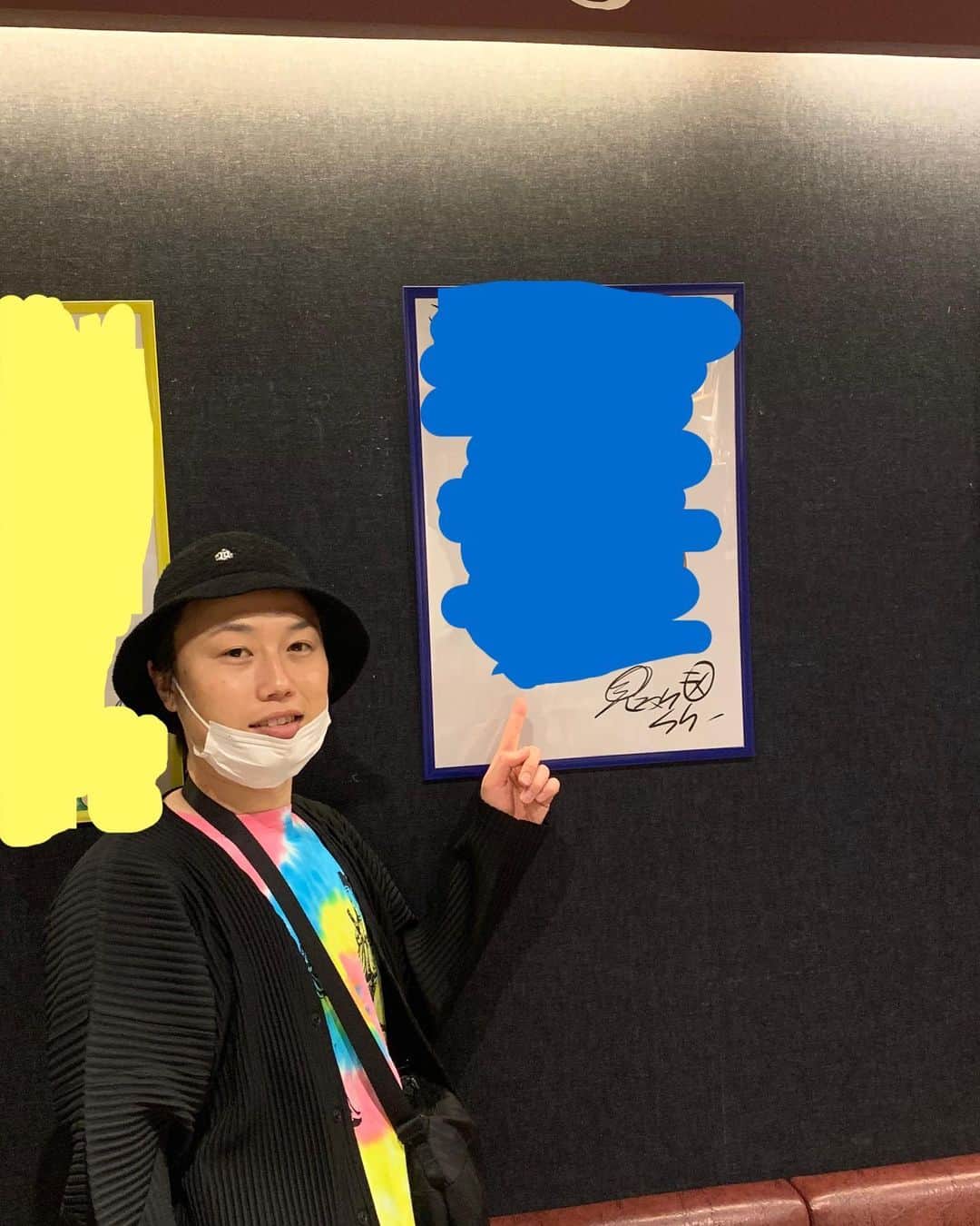 のインスタグラム：「リリーさんが来てくれました！ しかもシャンパンまでおろしてくれました😭 てかうちの店シャンパンあったんや😭 リリーさんには1年目の時からお世話なりっぱなしです！ 『ダブルアートおもれぇーな！』と声をかけてくれた初めての先輩です！ 心配してLINEも直ぐにくれた！ リリーさん大好きです！  リリーさんお誕生日おめでとうございます🎊」