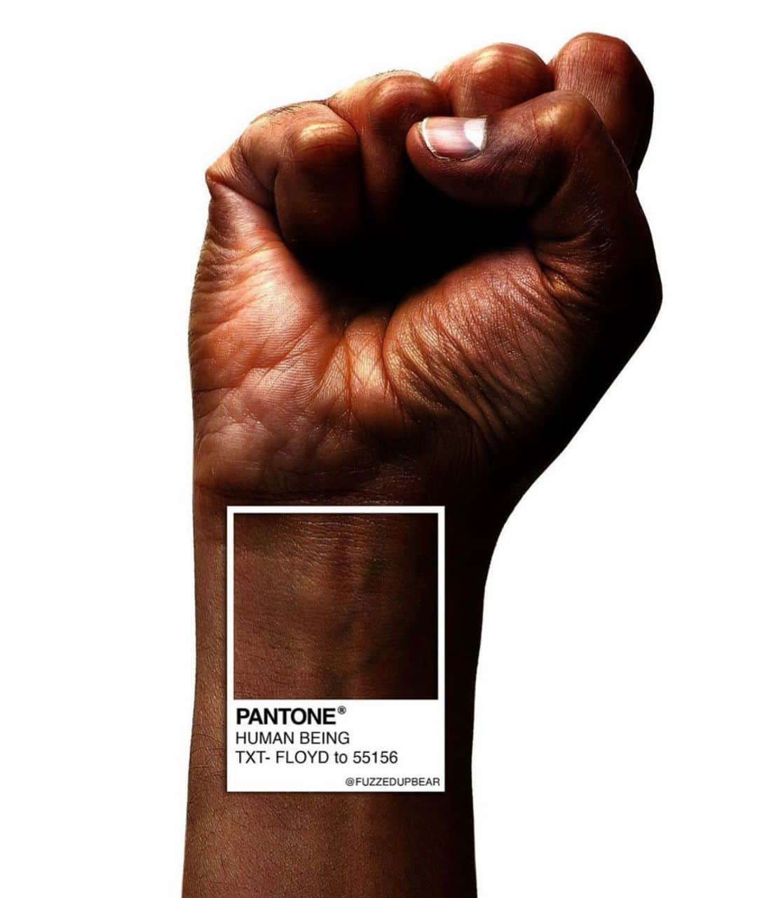 T・ミルズのインスタグラム：「txt Floyd to 55156 and sign the petition #georgefloyd」