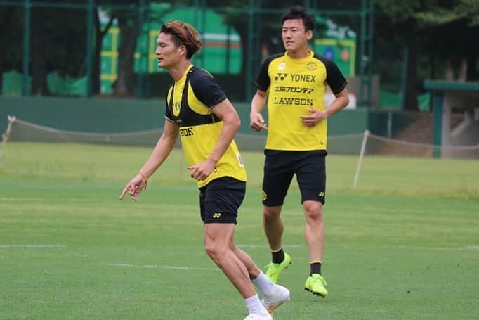 柏レイソルさんのインスタグラム写真 - (柏レイソルInstagram)「0602 training💪⛅️ #戸嶋祥郎 #大谷秀和 #鵜木郁哉 #高橋祐治 #山下達也 #鎌田次郎 #三丸拡 #川口尚紀 #神谷優太 #江坂任 #小林祐介 #松本健太 #仲間隼斗 #三原雅俊  #柏レイソル #reysol」6月2日 13時20分 - kashiwareysol_official