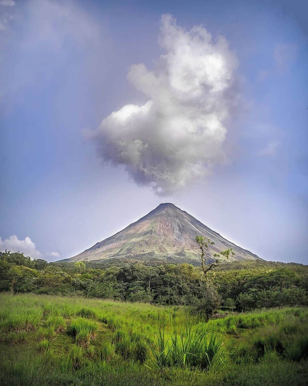 Ricoh Imagingのインスタグラム：「We love this stunning image from our #teampentax fan @jose_costarica taken with the #pentaxk1.」