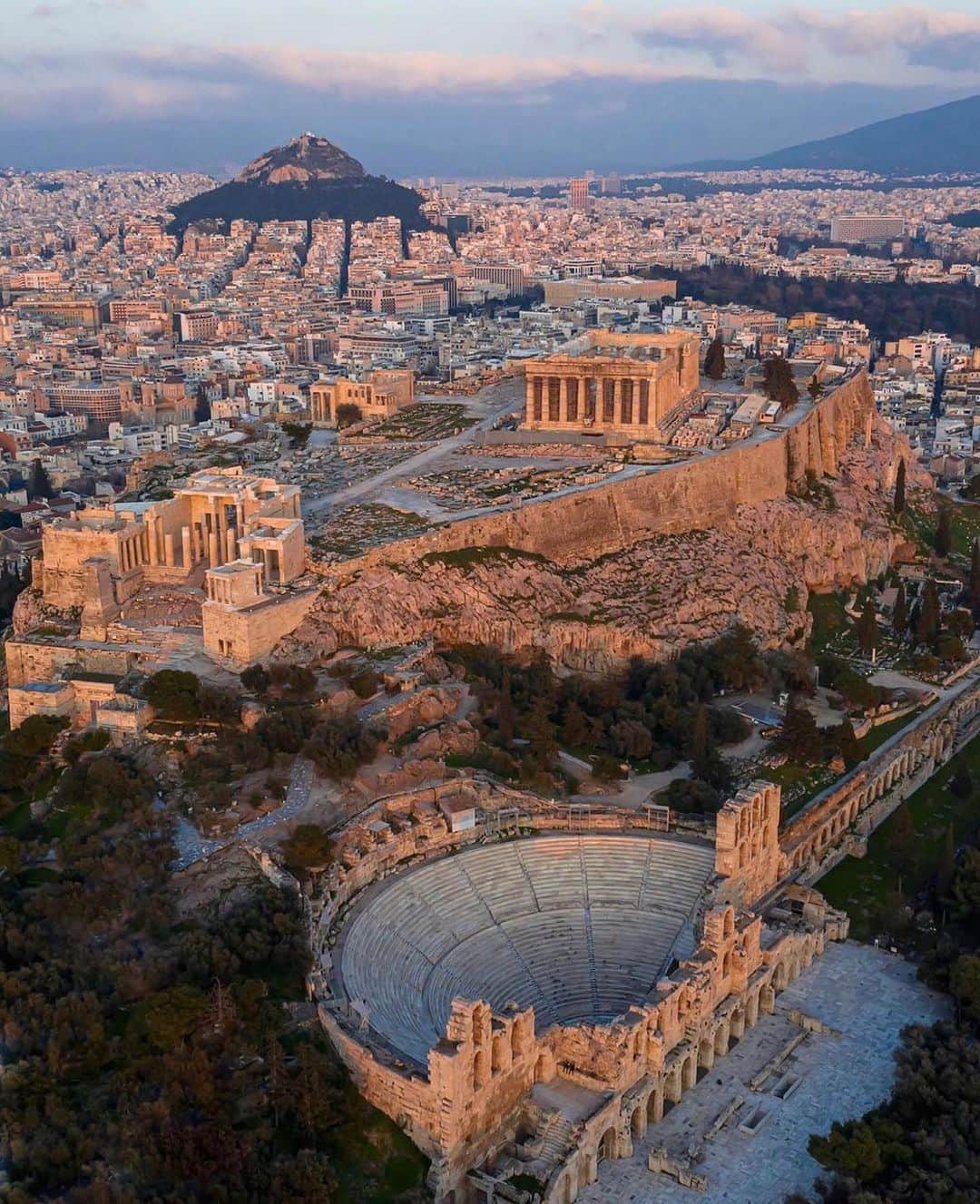 Earth Picsさんのインスタグラム写真 - (Earth PicsInstagram)「Athens Greece 🇬🇷 by  @pallisd」6月2日 6時07分 - earthpix