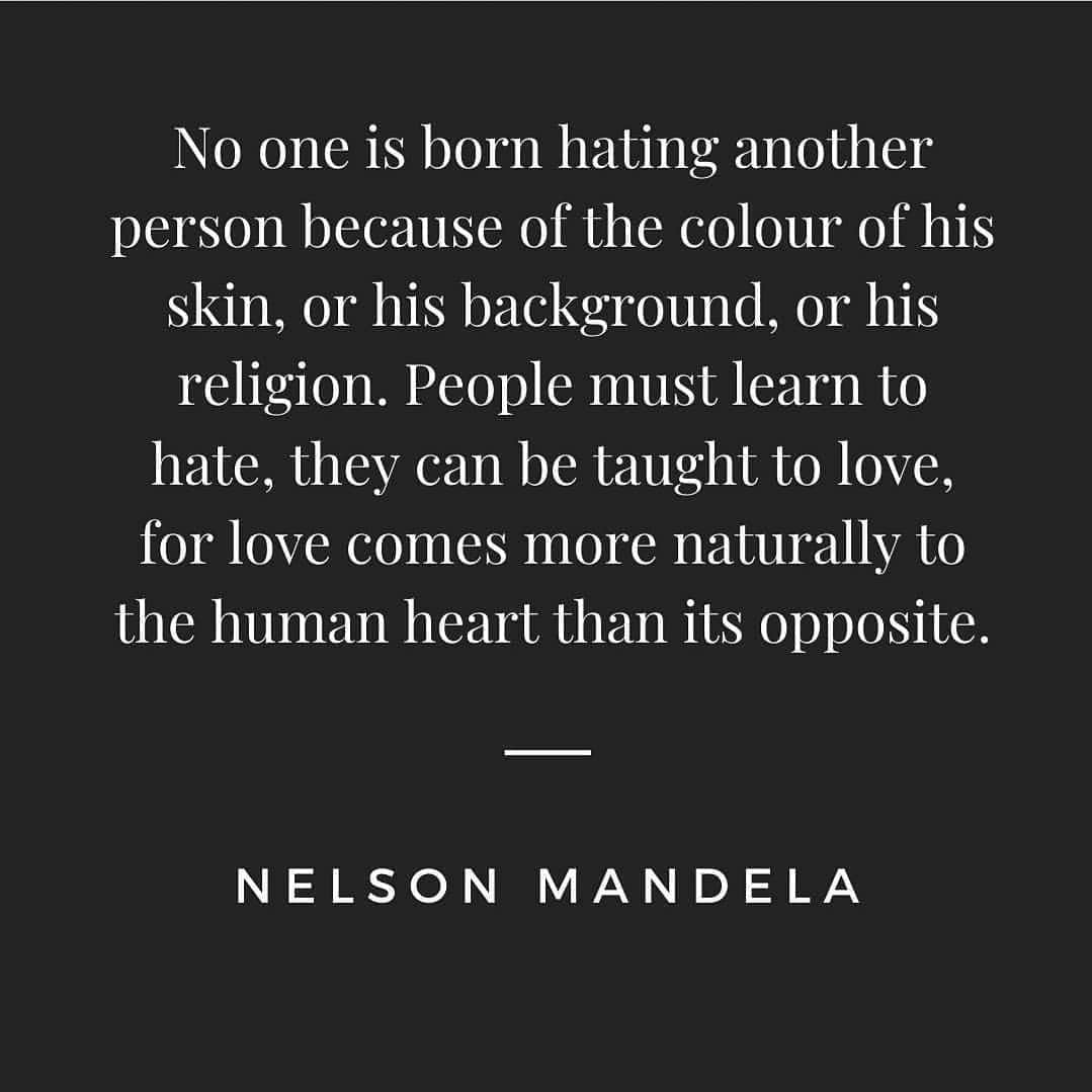 ジェニファー・ピンチズのインスタグラム：「✊🏻✊🏼✊🏽✊🏾✊🏿 For the names we know and the names we don't. For friends, team mates, family, community. We must do better! THIS MUST END! If you're not doing something, you're part of the problem. Silence is violence! If it's not affecting you, you're benefitting from it! Let that sink in. It is ON US to educate ourselves, speak out and TAKE ACTION where we can, to change the horrific corruption and ingrained racism in our society. It WILL change if we change it. We can do better. We MUST do better for future generations. BLACK LIVES MATTER. BLACK LIVES MATTER. BLACK LIVES MATTER. 🖤 #blacklivesmatter #georgefloyd #breonnataylor #ericgarner #blacklivesmatter✊🏾 Thanks @eleanorclairestrutt  for sharing images 2 & 3 #repost」