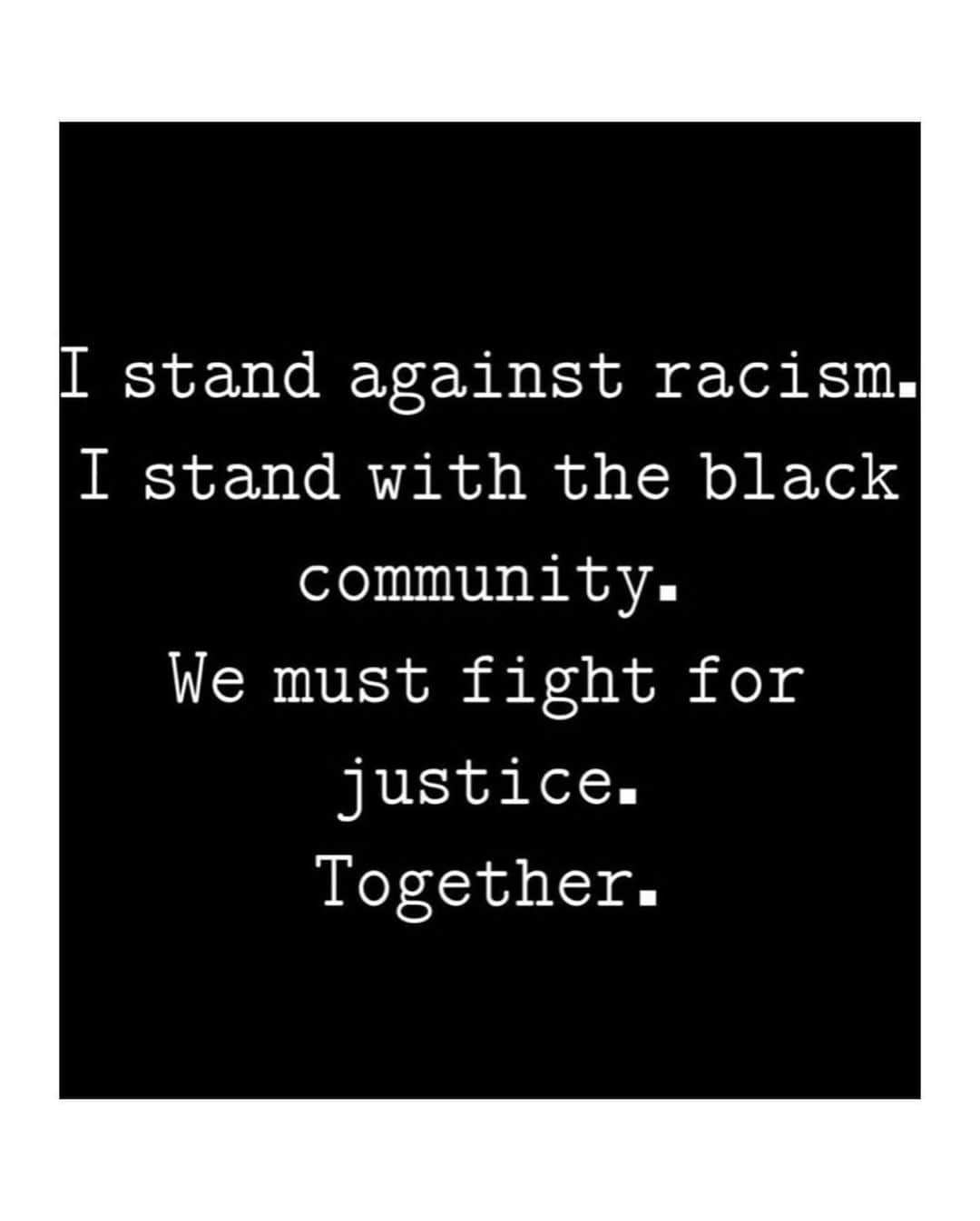 ヨハネス・ヒューブルさんのインスタグラム写真 - (ヨハネス・ヒューブルInstagram)「Silence is not making this go away. Only in unity and speaking out we have a chance to fight against injustice and systemic racism. I stand against racism, here in the USA, at home in Germany and around the World. We can not be silent, we are all in this together #blacklivesmatter #stopracism」6月2日 6時46分 - johanneshuebl