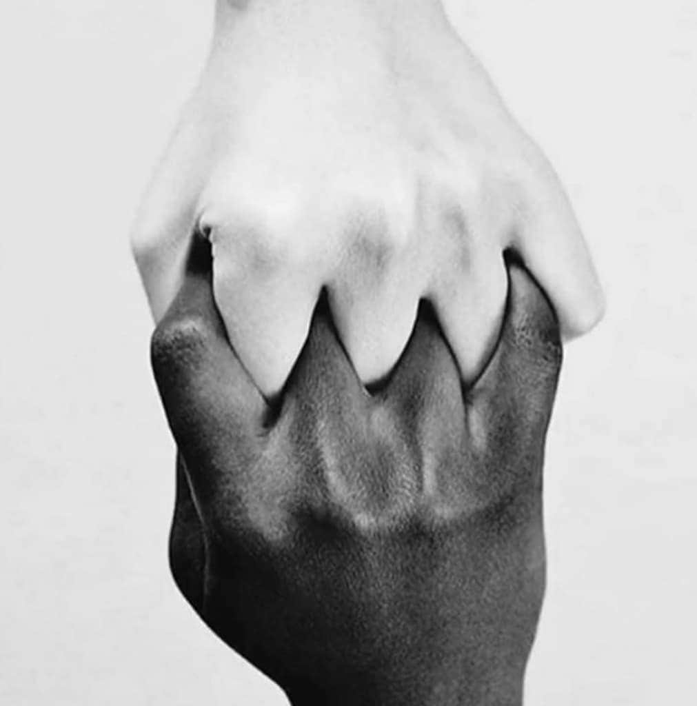 パロマ・バーナーディさんのインスタグラム写真 - (パロマ・バーナーディInstagram)「#BlackLivesMatter 👊🏼👊🏿👊🏾」6月2日 7時14分 - palomabernardi