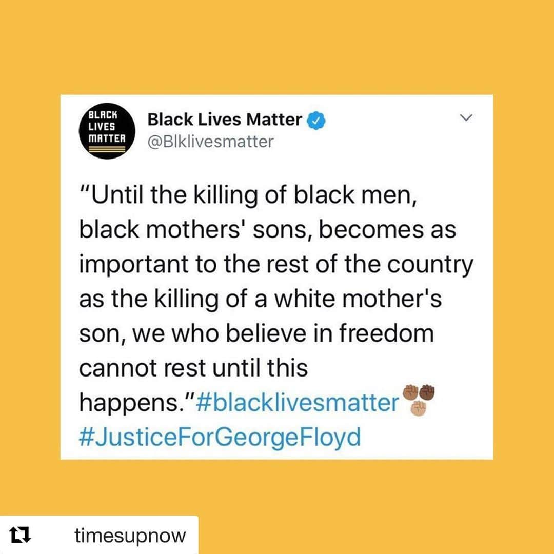 ジュリアン・ムーアさんのインスタグラム写真 - (ジュリアン・ムーアInstagram)「#blacklivesmatter」6月2日 7時58分 - juliannemoore