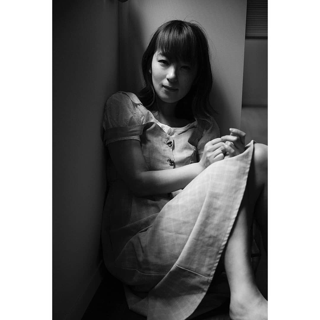 しじみさんのインスタグラム写真 - (しじみInstagram)「#ポートレート #被写体 #東京 #portrait #カメラ #photography #写真好きな人と繋がりたい #ファインダー越しの私の世界」6月2日 14時59分 - amcche